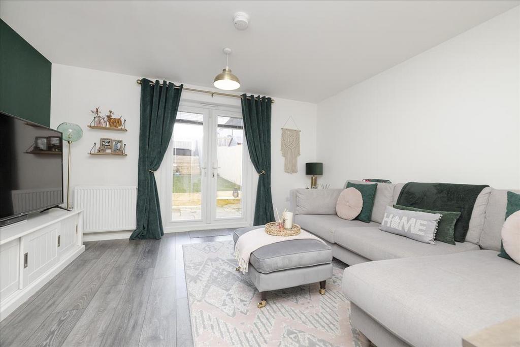 13 Cadwell Gardens, Gorebridge, EH23 2 bed terraced house for sale £