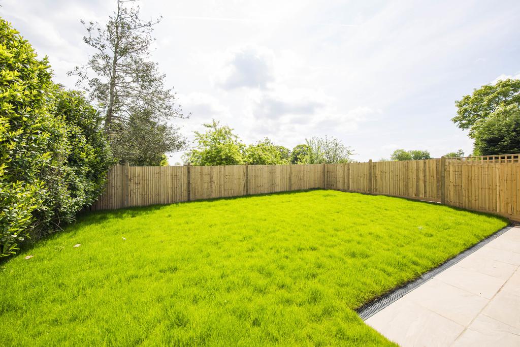 15 Rear Garden