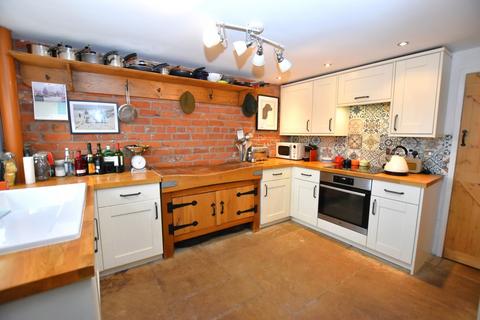 2 bedroom cottage for sale, Knighton, Shropshire