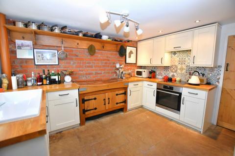 2 bedroom cottage for sale, Knighton, Shropshire