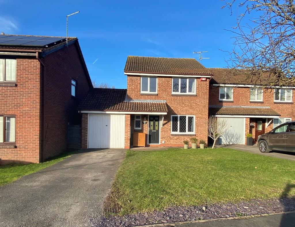 Berry Avenue, BreedonontheHill 3 bed detached house for sale £375,000