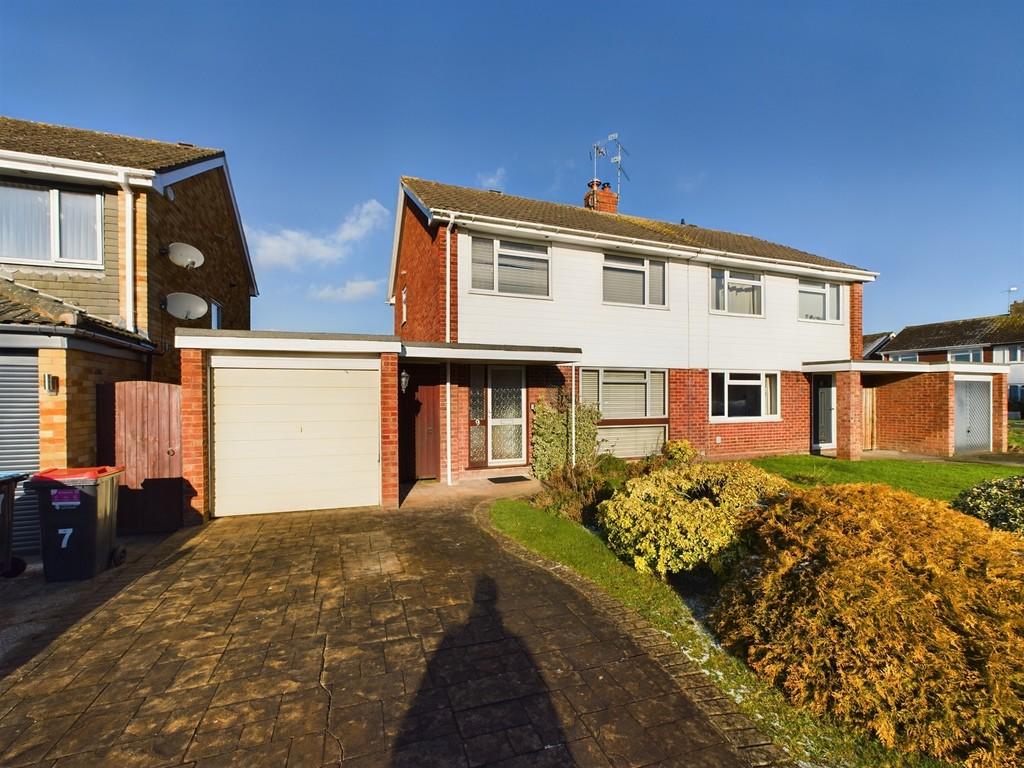Fir Tree Avenue, Westminster Park 3 bed semidetached house for sale