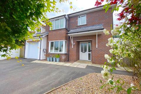 4 bedroom detached house for sale, Clos Cadno, Llanilar, , Aberystwyth