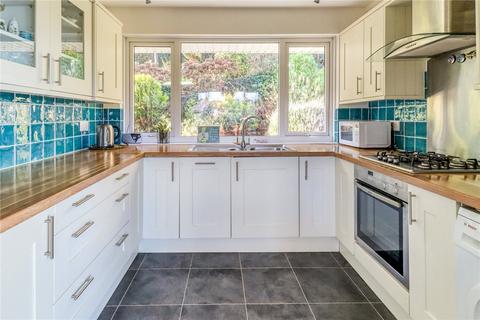 4 Cairnside, Ilfracombe, EX34 8EW