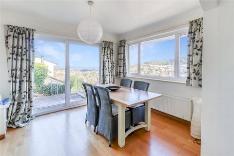 4 Cairnside, Ilfracombe, EX34 8EW