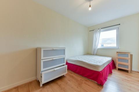 5 bedroom townhouse to rent, Cyclops Mews, Docklands E14