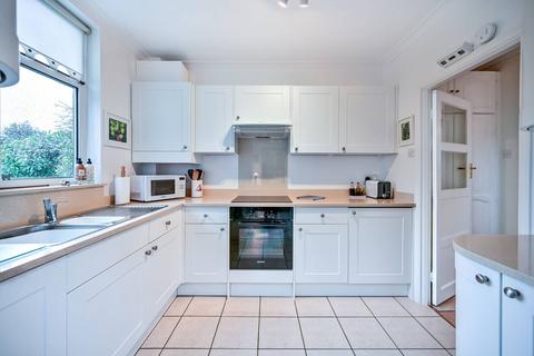 87 Beechcroft Avenue, New Malden, KT3 3EE