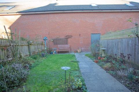 5 Bartletts Elm, Langport, TA10 9BS
