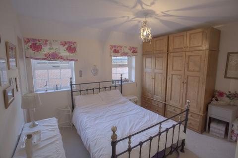 5 Bartletts Elm, Langport, TA10 9BS