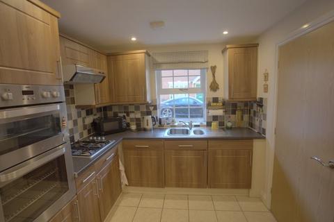 5 Bartletts Elm, Langport, TA10 9BS