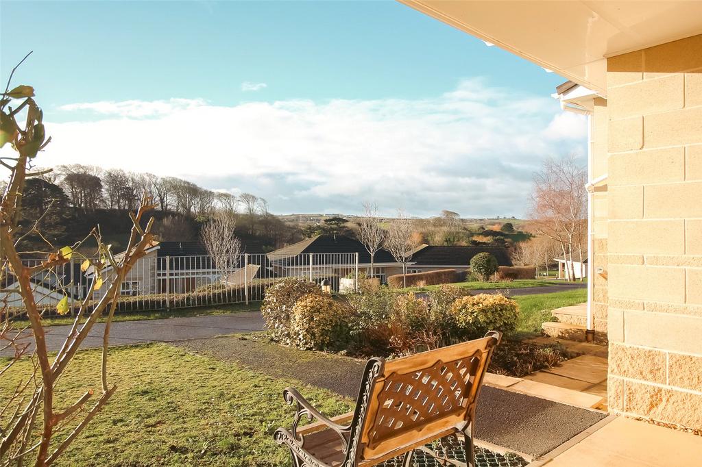 Kenwith Castle Gardens, Abbotsham, Bideford, Devon, EX39 2 bed bungalow