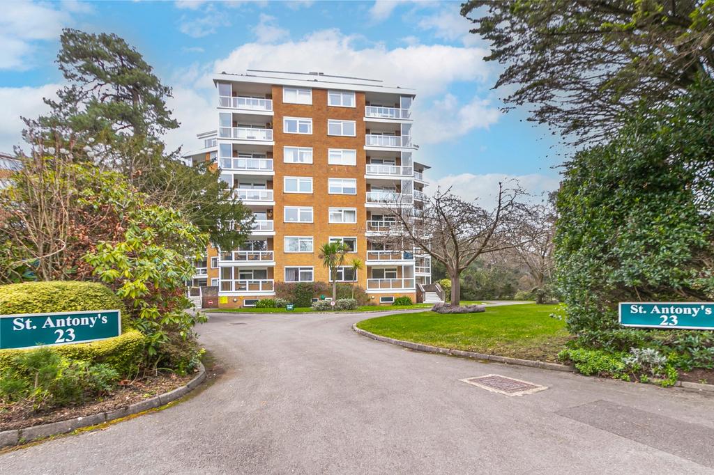 West Cliff Road, Westbourne, Bournemouth, Dorset, BH4 3 bed apartment ...