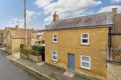 3 bedroom detached house for sale - Silver Street, South Petherton, TA13