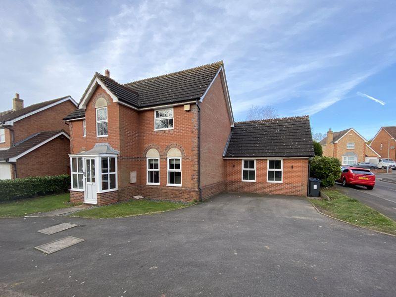 Blaydon Avenue, Four Oaks, Sutton Coldfield, B75 5TE 4 bed detached