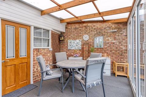 28 South View Close, Bexley, DA5 1EG