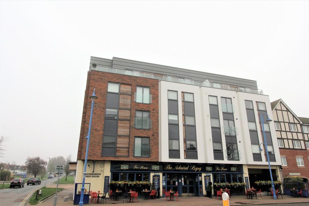 Checkline House, Potters Bar EN6 2 bed apartment to rent £1,550 pcm