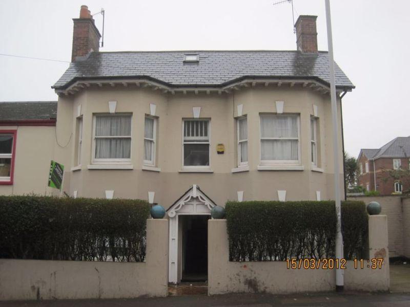 Old Tiverton Road, Exeter 6 bed terraced house to rent £4,806 pcm (£