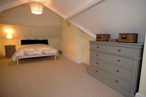 6 bedroom terraced house to rent - Old Tiverton Road, Exeter