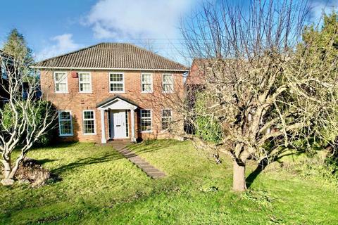 4 bedroom detached house for sale, The Cedars , Milford
