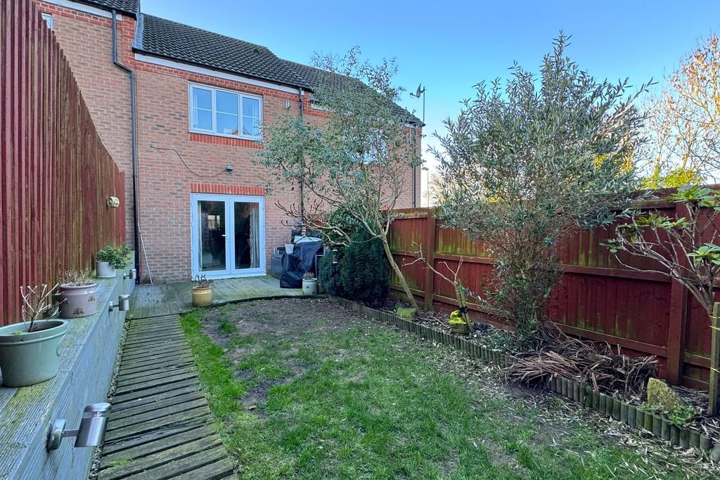 Kipling Drive, Melton Mowbray 2 bed terraced house for sale £195,000