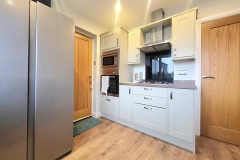 10 Allerton Place, Whickham, Newcastle Upon Tyne, NE16 5BN