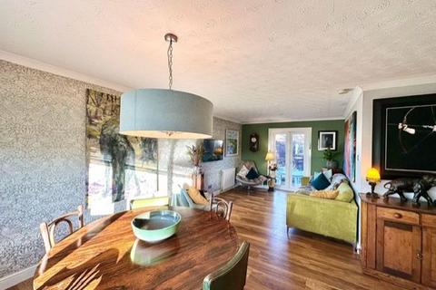 3 bedroom detached bungalow for sale - Garvine Road, Coylton