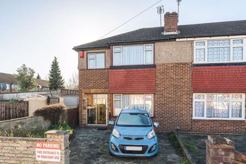 3 bedroom end of terrace house for sale, Fouracres, Enfield