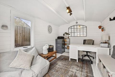 76 Angel Road, Thames Ditton, KT7 0AZ