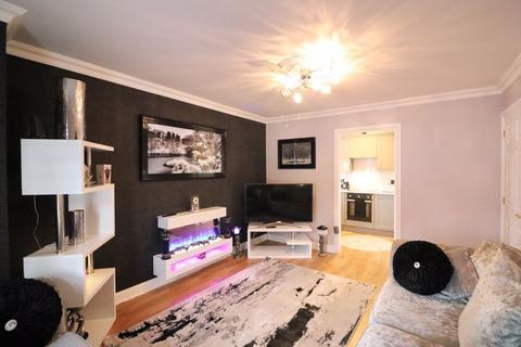 2 bedroom apartment for sale, Manthorpe Avenue, Manchester M28