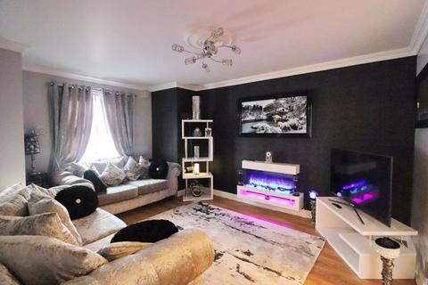 2 bedroom apartment for sale, Manthorpe Avenue, Manchester M28