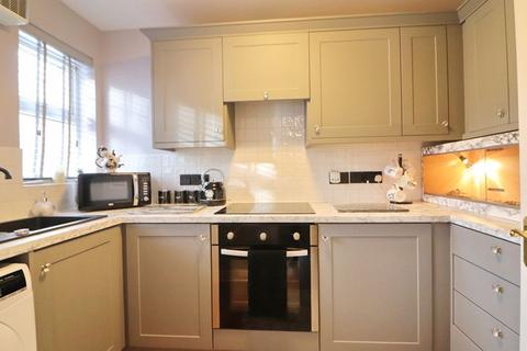 2 bedroom apartment for sale, Manthorpe Avenue, Manchester M28