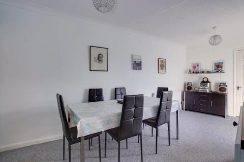 4 Ash Close, Walters Ash, High Wycombe, HP14 4TR