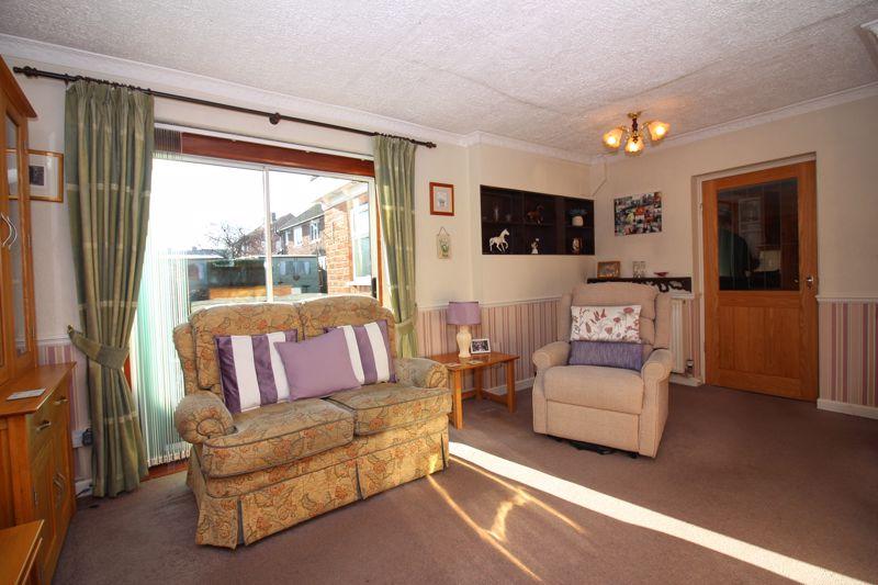 Bromley Lane, Kingswinford DY6 2 bed semidetached house for sale £