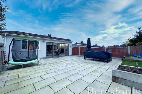 94 Macdonald Avenue, Hornchurch, RM11 2NE