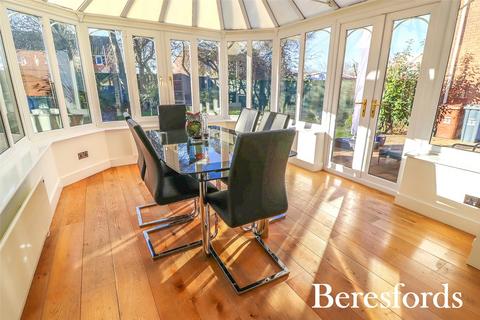 22 Medlar Drive, South Ockendon, RM15 6TS