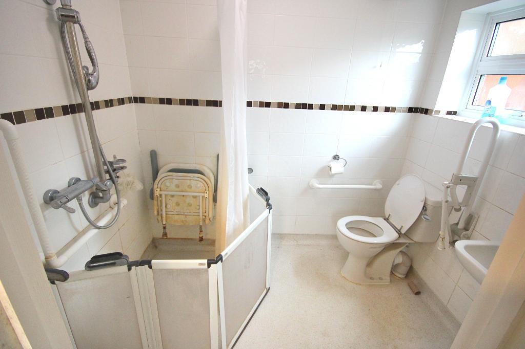 Ensuite Bathoom