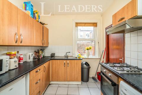 3 bedroom terraced house to rent, Olivia Grove, Fallowfield, Manchester, M14