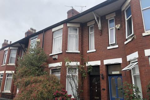 3 bedroom terraced house to rent, Redruth Street, Fallowfield, Manchester, M14