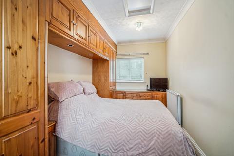 35 Rixon Close, George Green, Slough, SL3 6RH