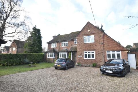 4 bedroom detached house for sale, Faversham Road, LENHAM, ME17