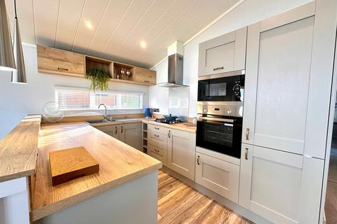 2 bedroom lodge for sale, High Road, Strathkinness, St Andrews , KY16