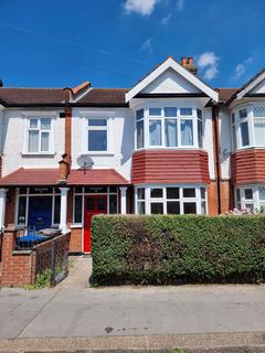 3 bedroom terraced house to rent, Winterbourne Road