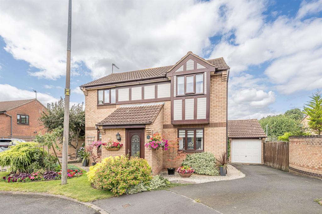 Shelley Close, Stourbridge, DY8 4PJ 3 bed detached house for sale £