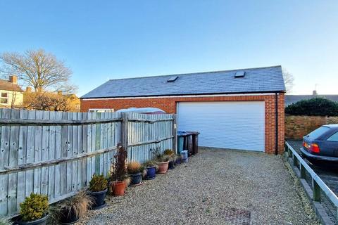 2 bedroom end of terrace house for sale, Stable Road, Bicester