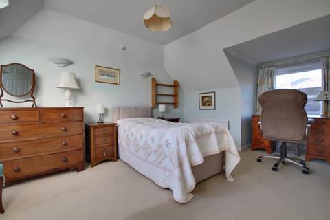 2 bedroom bungalow for sale, Court Close, Lymington, SO41