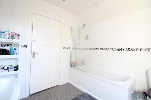 25 Bath Road, Quarry Bank, Brierley Hill, DY5 1AZ