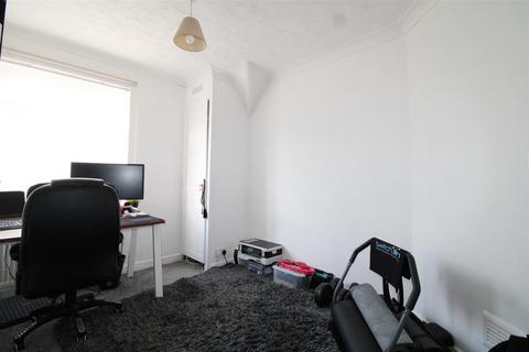 25 Bath Road, Quarry Bank, Brierley Hill, DY5 1AZ