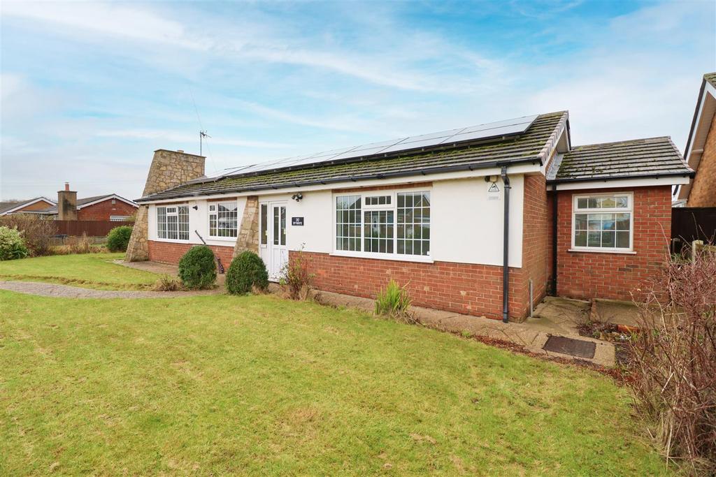 Hillside Avenue, SuttonOnSea... 2 bed detached bungalow for sale £