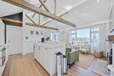 The White House Fore Street, Boscastle, PL35 0AX