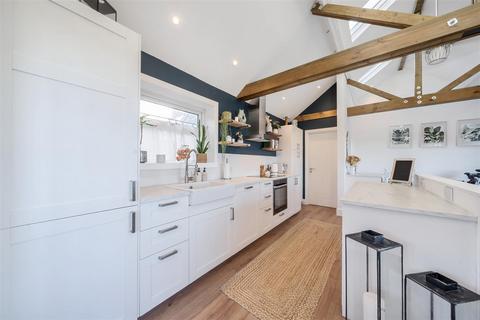 The White House Fore Street, Boscastle, PL35 0AX